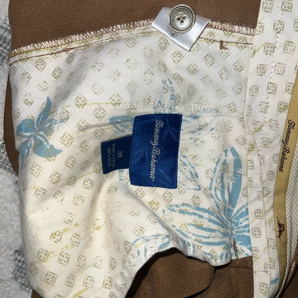 Size 38 Tommy Bahama 100%silk shorts new - Picture 3 of 4